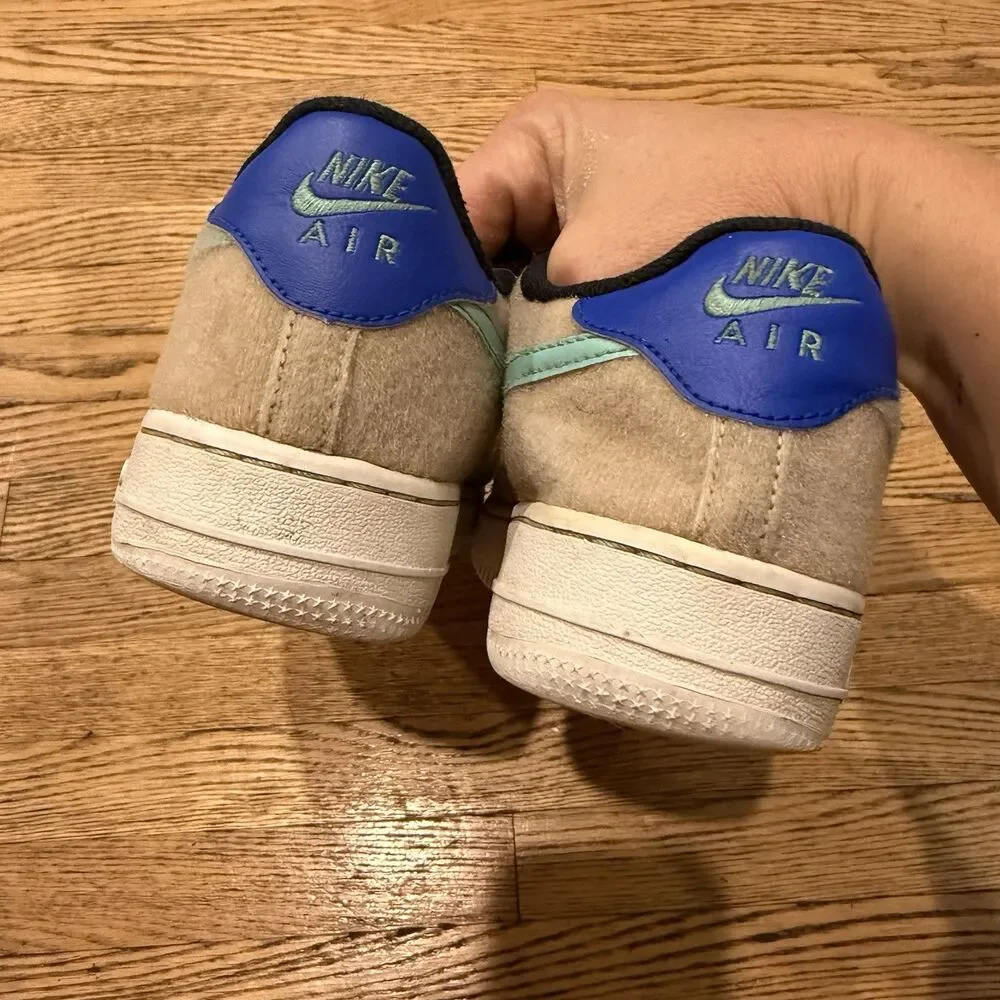 Nike Air Force 1 Low Boys Size 5.5Y Beige Yellow White Athletic Shoes Sneakers